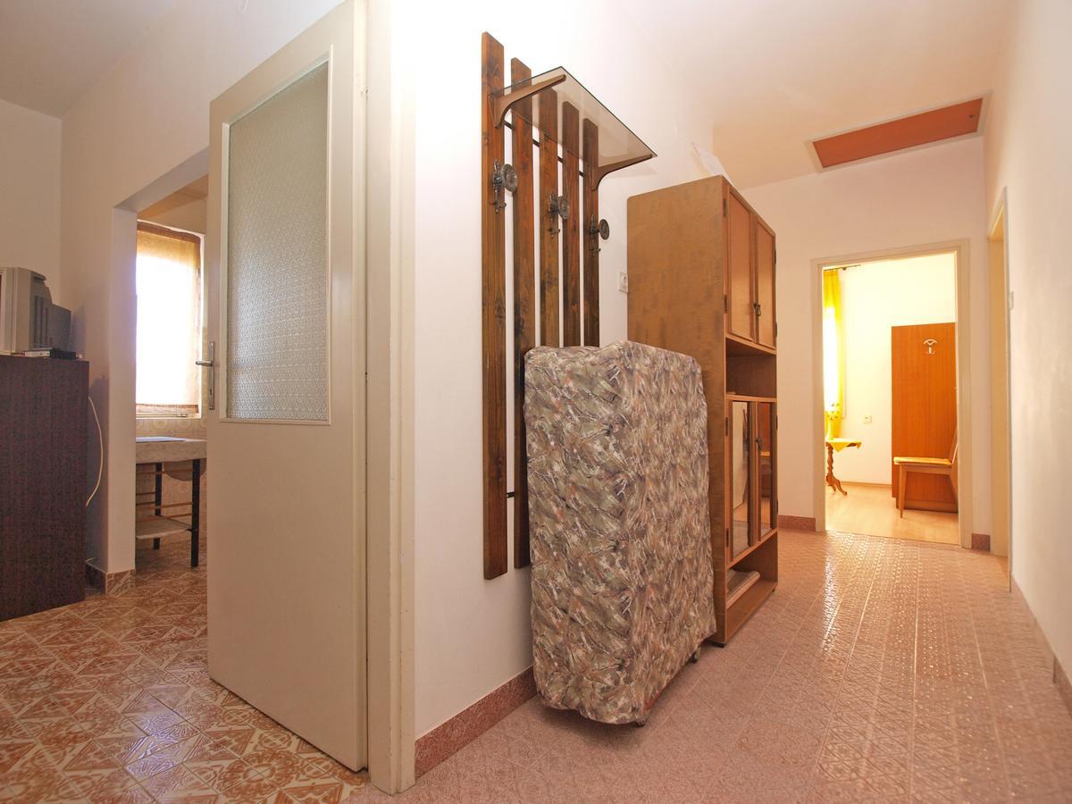 Apartments Mirela 1554 Pola Esterno foto
