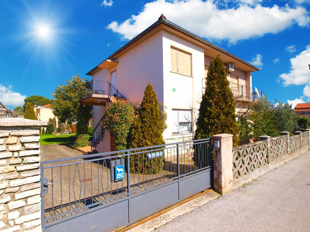 Apartments Mirela 1554 Pola Esterno foto